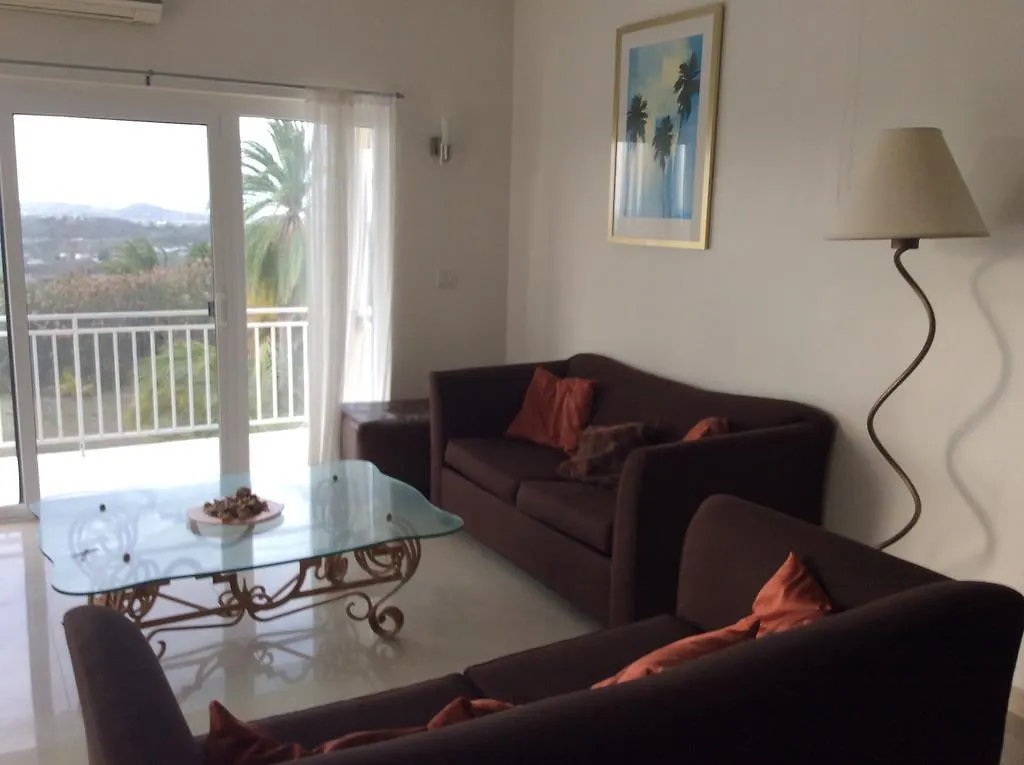 Apartments Buckleys Country Club